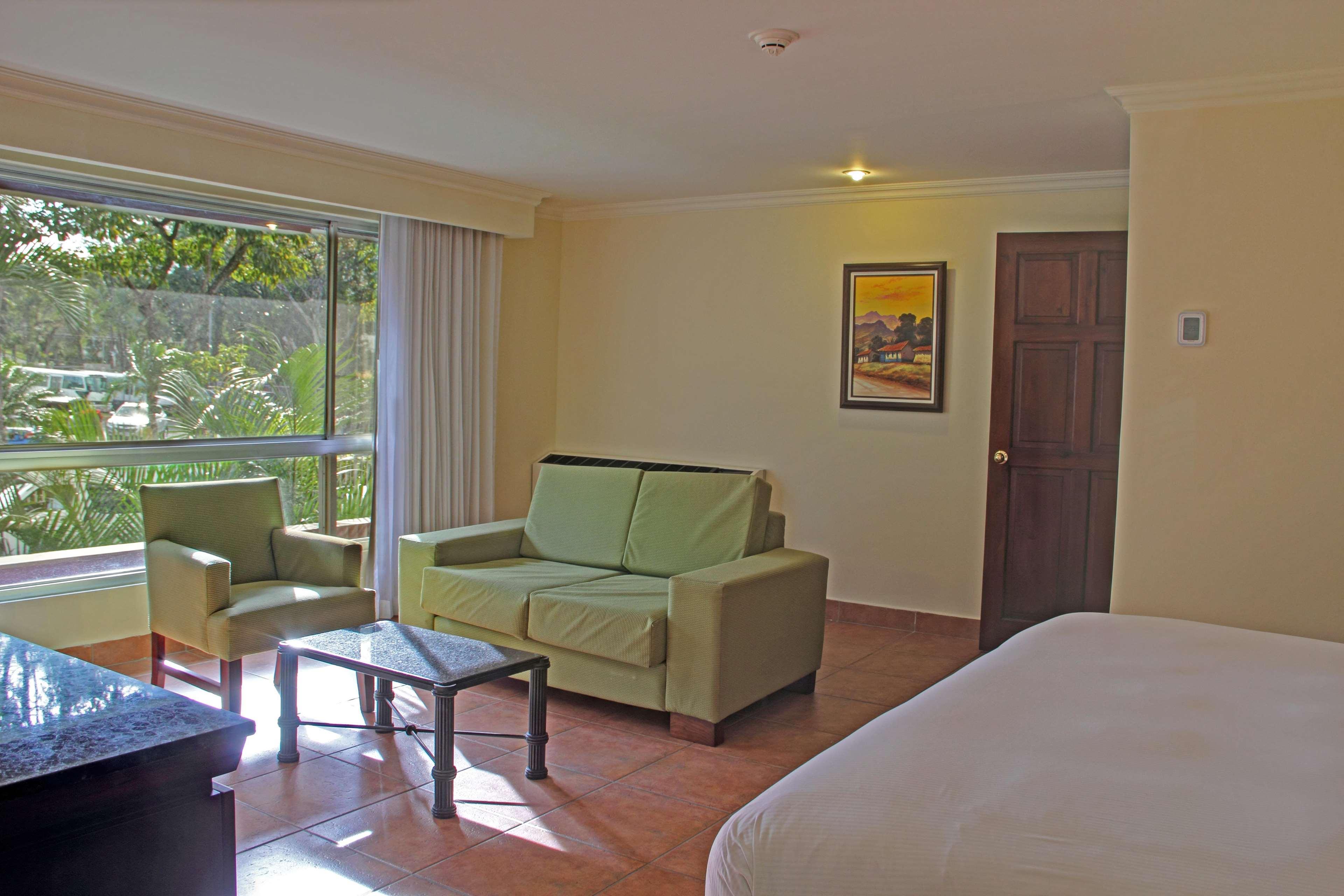 Hilton Cariari Doubletree San Jose - Costa Rica Hotel Ngoại thất bức ảnh A room at the hotel
