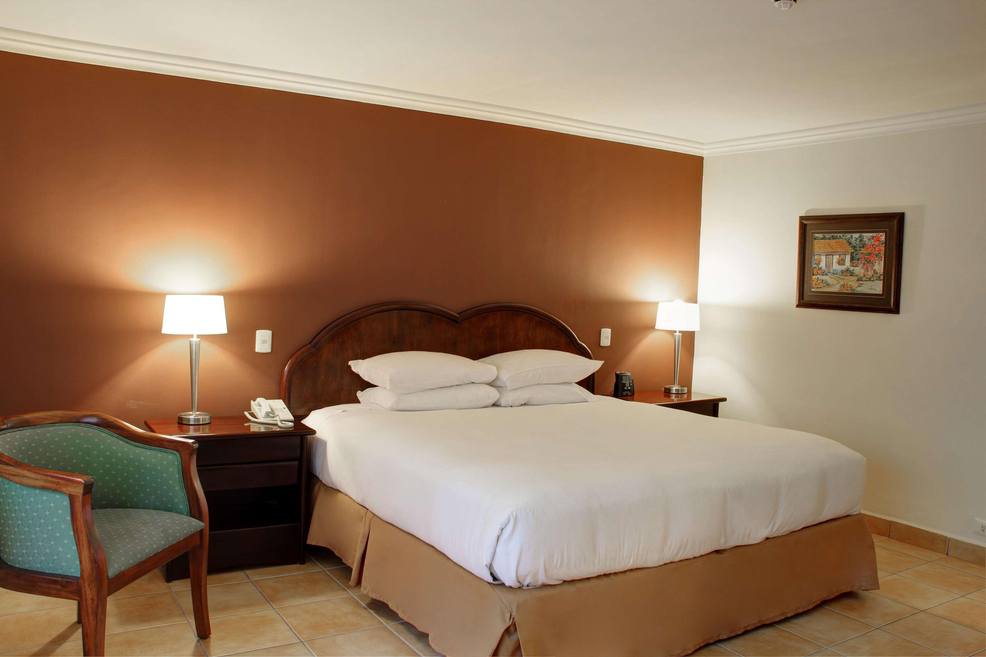 Hilton Cariari Doubletree San Jose - Costa Rica Hotel Ngoại thất bức ảnh A bedroom