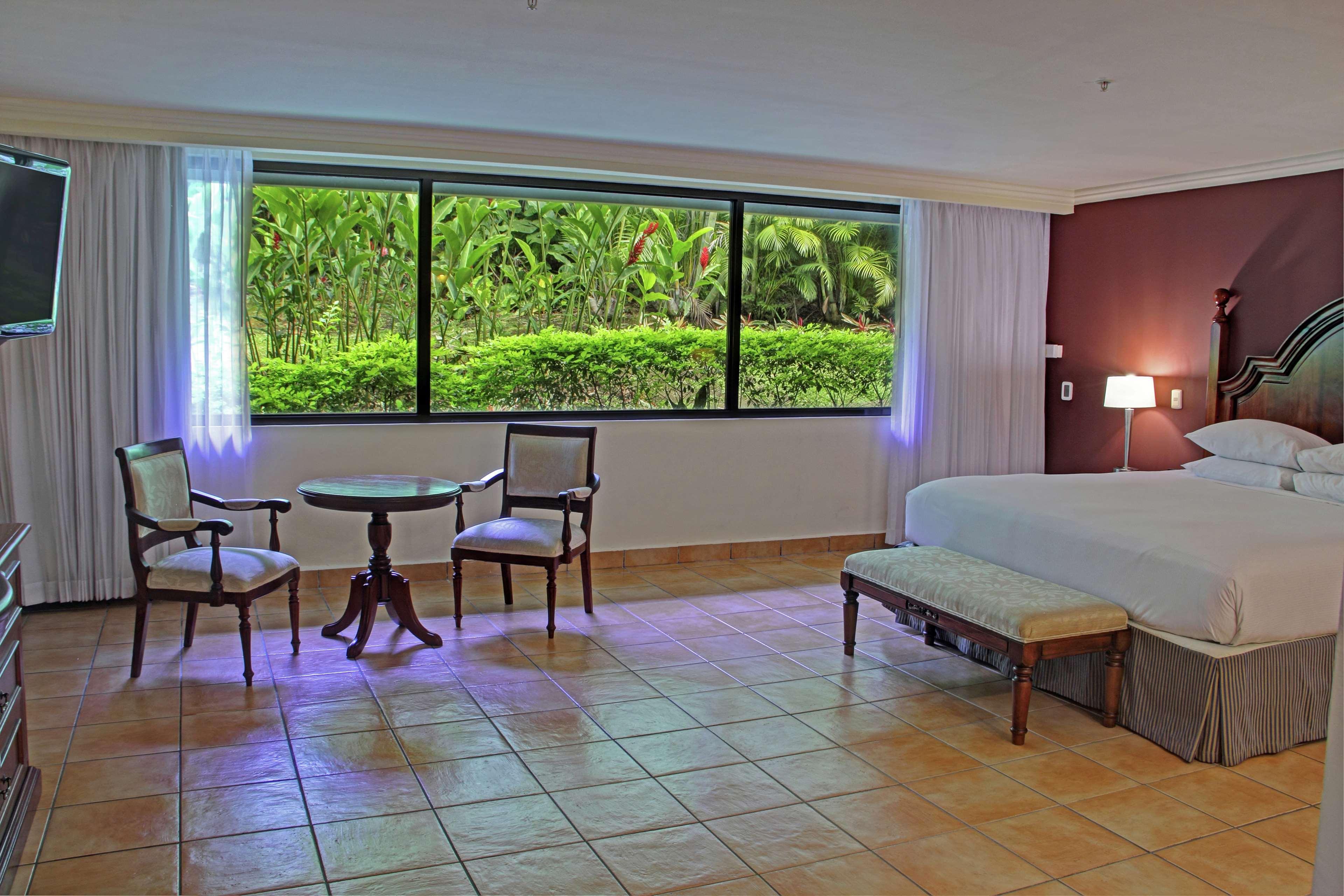 Hilton Cariari Doubletree San Jose - Costa Rica Hotel Ngoại thất bức ảnh A room at the hotel